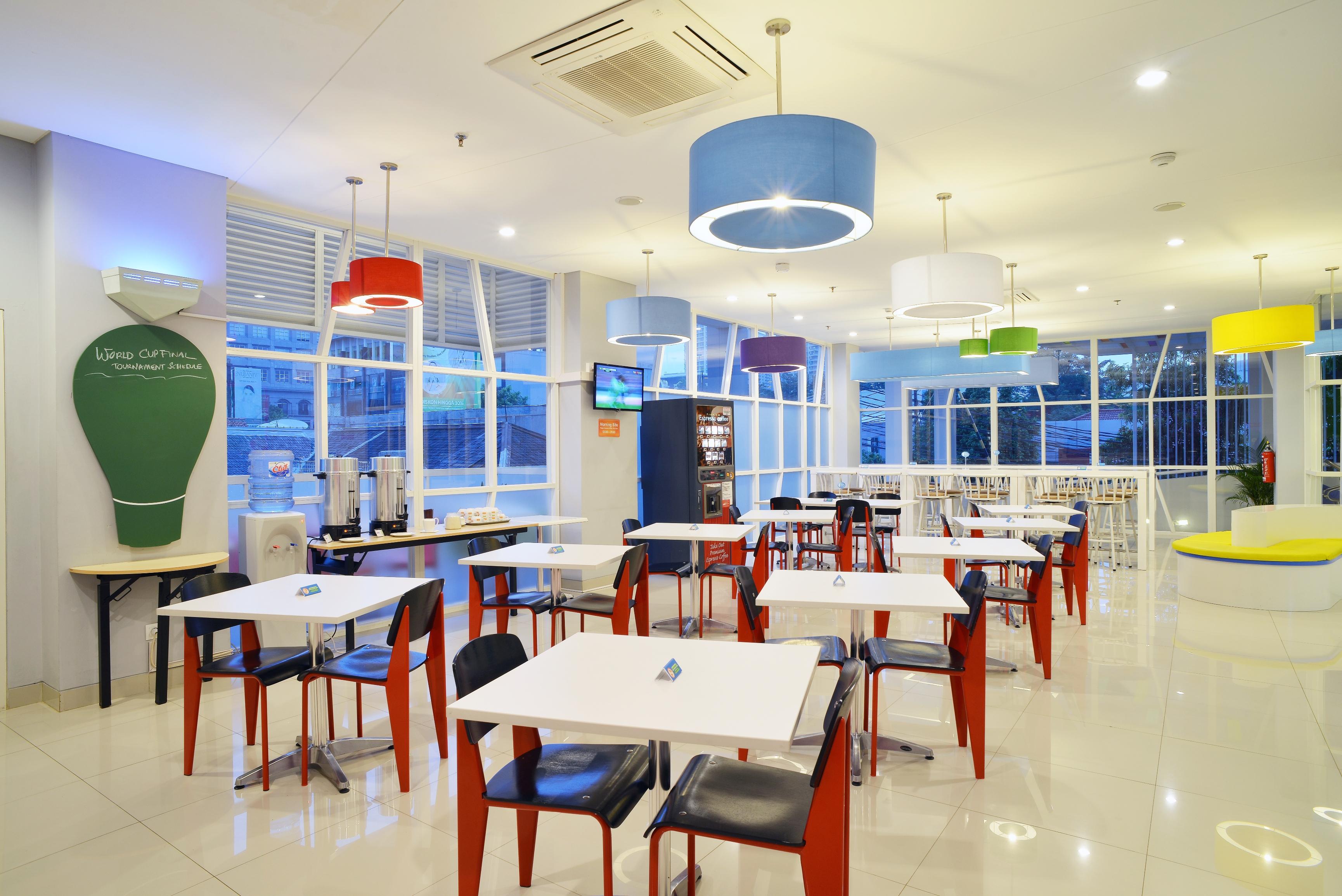 Pop! Hotel Kemang Jakarta Ngoại thất bức ảnh