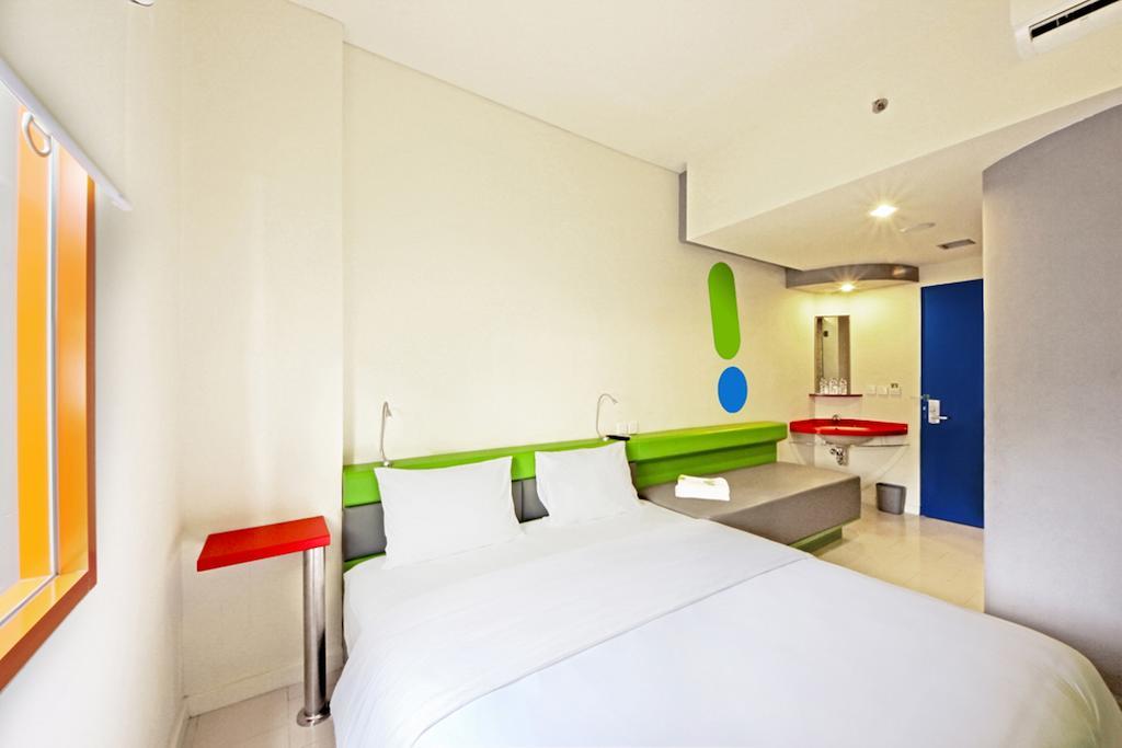 Pop! Hotel Kemang Jakarta Phòng bức ảnh